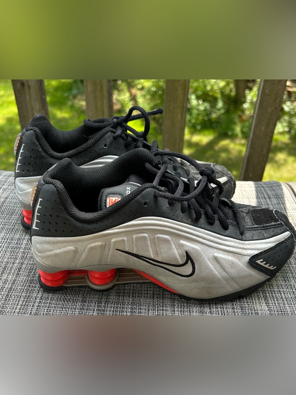 Nike Shox R4 Retro Athletic Sportswear Black, Silver, and Red Boy’s Shoe Size 6Y